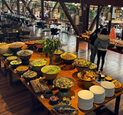 praça são lourenço, restaurante na vila olímpia em são paulo